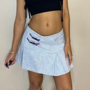 Vintage 00s Preppy Pastel Purple Pleated Mini Skirt with Buckle details (S/M)
